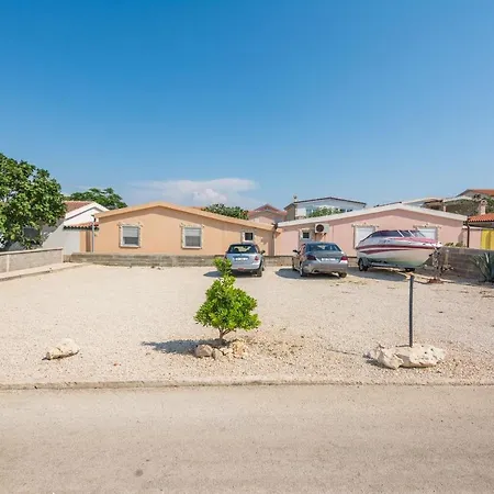 By The Sea - 20333 Apartman