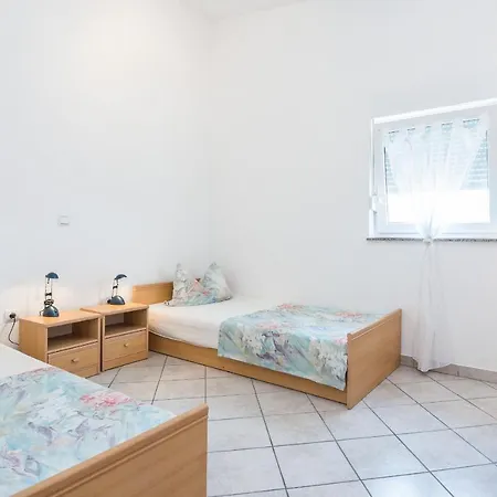 By The Sea - 20333 Apartman Vir